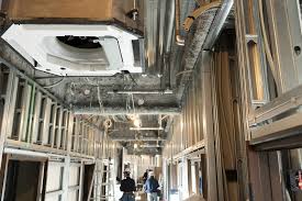 空調設備設置作業